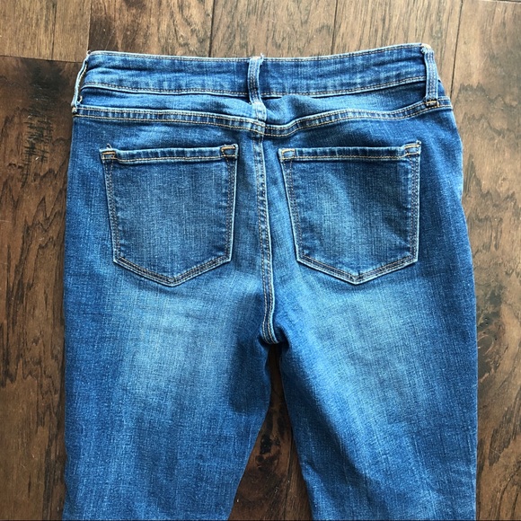 3/$30 💋 Old Navy rockstar distressed jeans - Picture 3 of 3